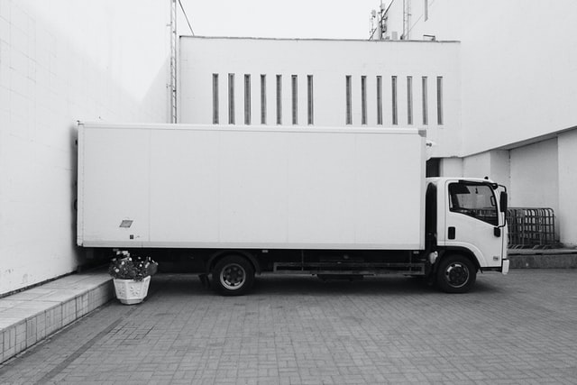 How to choose the best corporate removals